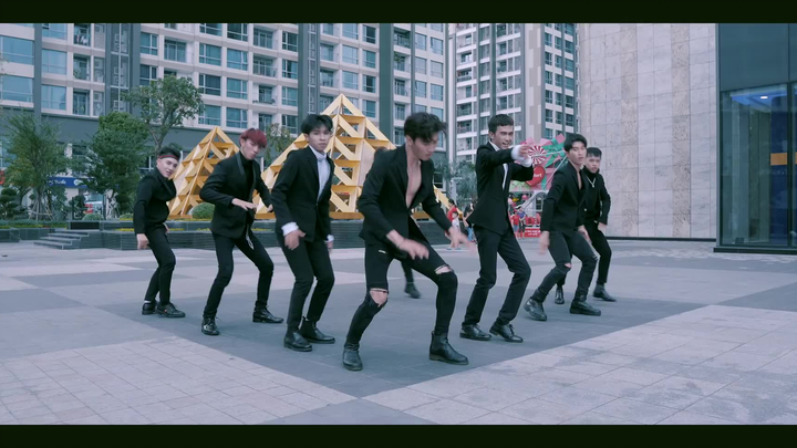 เต้นสตรีทแดนซ์สไตล์เวียดนามของ EXO—Love Shot | เต้นคัฟเวอร์ | BKAV