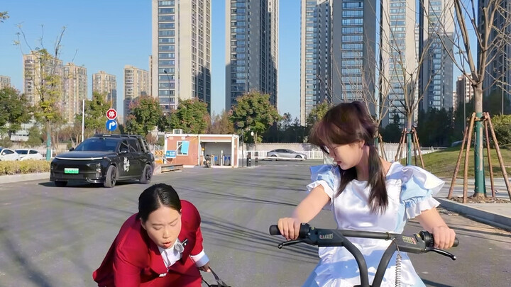 Không được đeo, không được đeo, chỉ được đeo hàng của nhà chúng tôi thôi