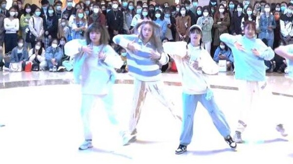 【SHINee】Selalu Mencintaimu|Kakak cantik sekali (Replay) Roadshow Cover Dance|Bernyanyi dan Berdansa 