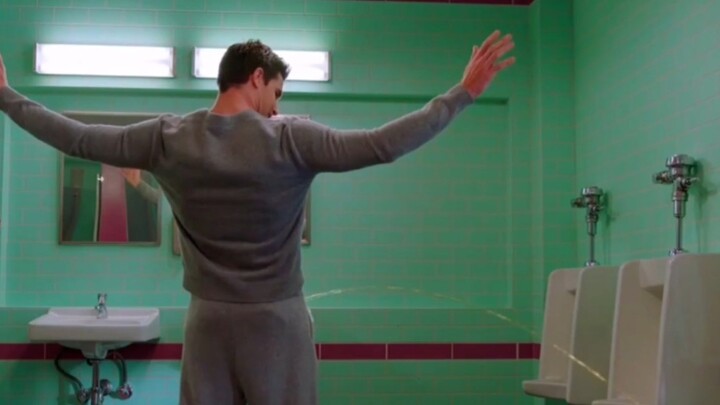 Nhìn này, tôi có thể đi tiểu như thế này