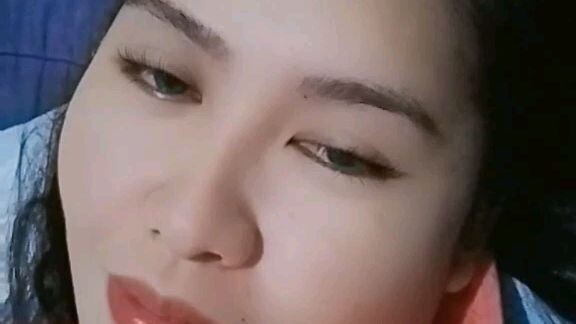 Mag pa cute muna haha