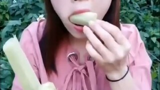 ASMR eating fruits