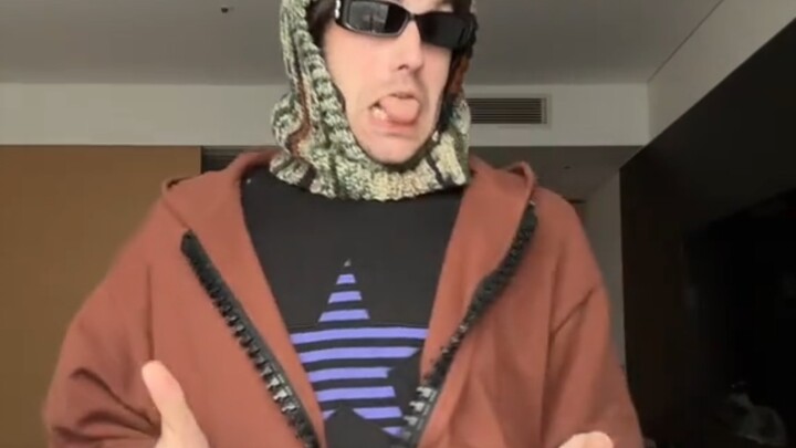 KATSEYE’s choreographer Grant joins in, slaying the air with Gameboy × Agora Hills 💅🏻