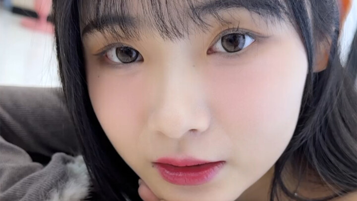 女同事是不是喜欢我。