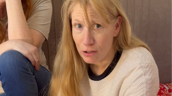 There are barriers when playing poker with foreigners.