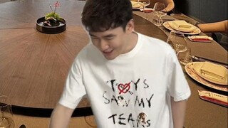 当长辈没到你先上了桌