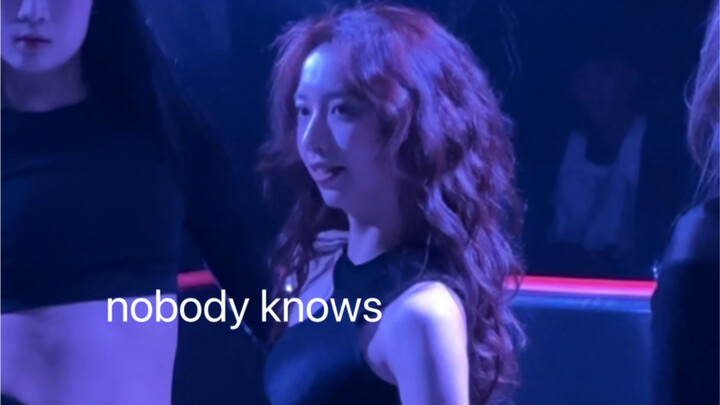 A fairy-tale song perfectly matched with the lighting: "Nobody Knows" – Kiss of Life Julie's cover d