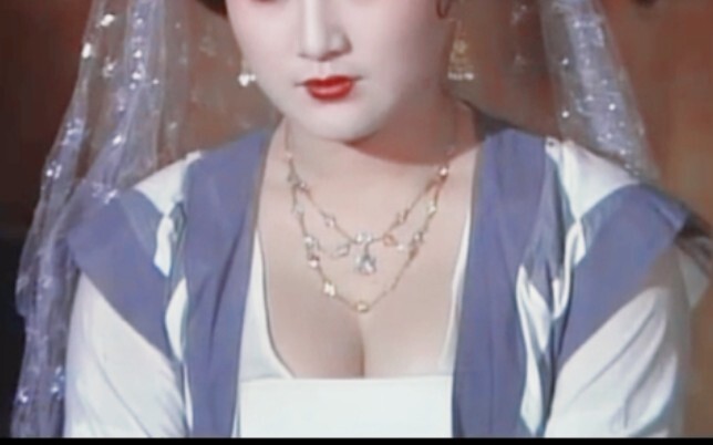 ถ้าดอกโบตั๋นสามารถแปลงร่างเป็นมนุษย์ได้ คงหน้าตาแบบนี้แหละ!!