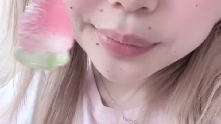 ꒰՞ °ᗝ°՞꒱.ᐟ.ᐟ