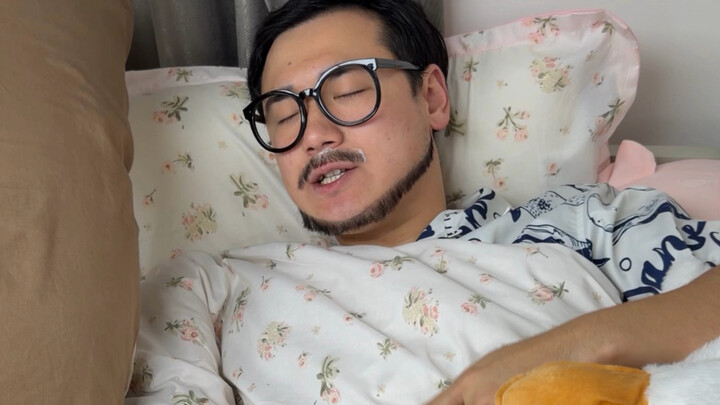 Kamar asrama ini benar-benar bikin betah.