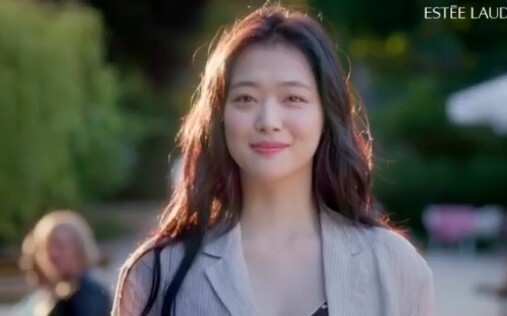 [Sulli] Kecantikan tiada taranya