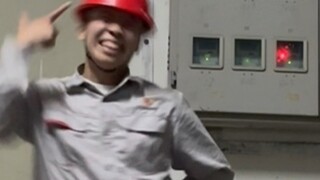 Cứ nhảy thật mạnh dạn và đừng quan tâm đến mọi ánh mắt đổ dồn về phía bạn! !