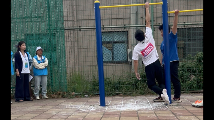 A college student who hadn’t trained in two years did 60 pull-ups, shattering the school’s previous 