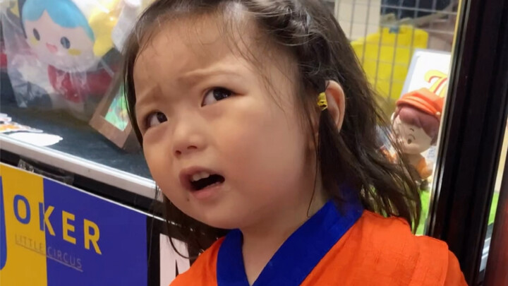 Zi Zi: Aku benar-benar pusing memikirkan keluarga ini!