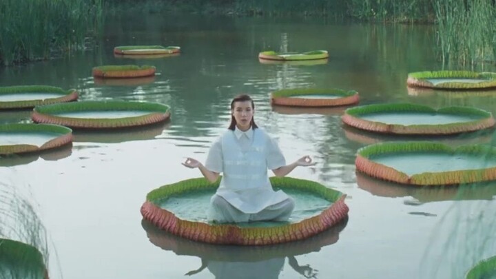 Iklan Patung Pasir Thailand: Bagaimana Perempuan Menahan Godaan Belanja?