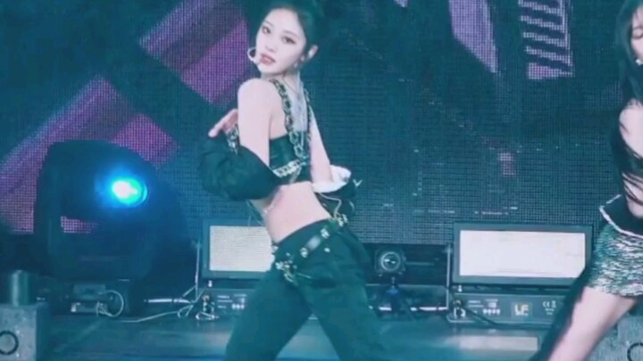 รักตอบกลับสองทาง! นับดูสิว่าหนิงหนิงกับพี่ C สบตากันในฉากกี่ครั้ง