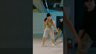 💣💥💥💥 #hyewon #choreography