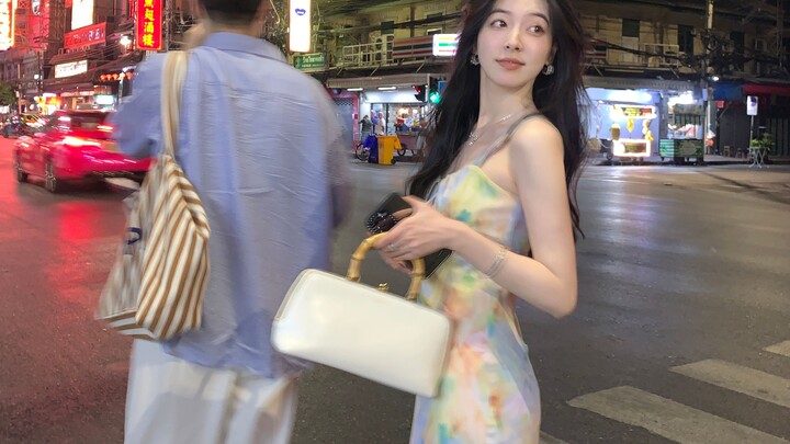 VLOG | Got My Heart Broken So Many Times While Shopping in Bangkok...