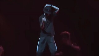 Wang Yibo's dance with broken arms and legs is so handsome