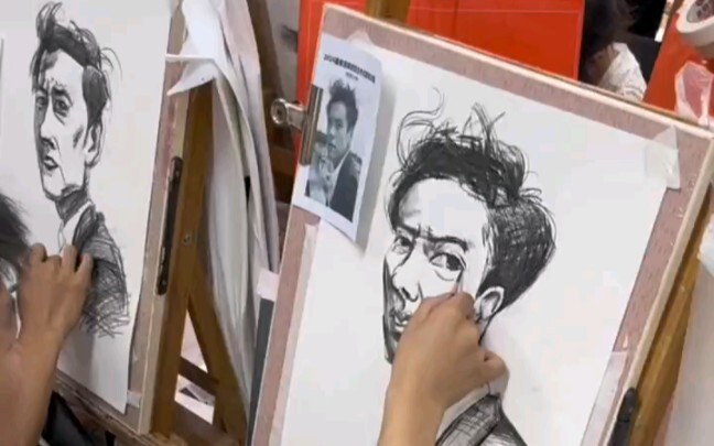 Who’s Peng Yuyan look-alike is this?