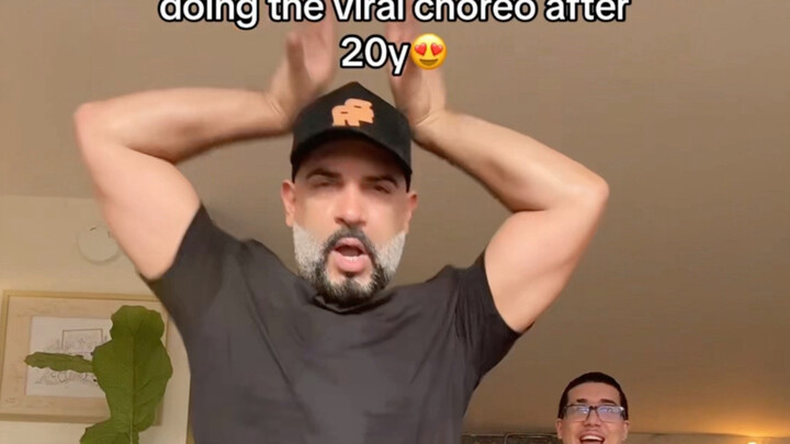 Wow! Leo Moctezuma, Britney Spears’ longtime backup dancer of 11 years, has recreated the iconic cho