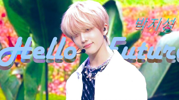 สิ่งที่เราหลงรักจริงๆ ก็คือบอยแบนด์มัธยมชายสายเลือดเดือดไง | Hello Future เปลี่ยนชุดได้ในคลิกเดียว