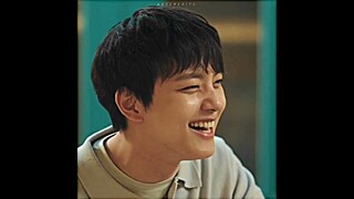 He's so hot 🔥 link: eat,love,kill#yeojingoo