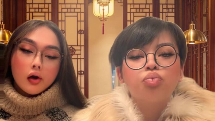 The mean person at a hotpot restaurant is like this