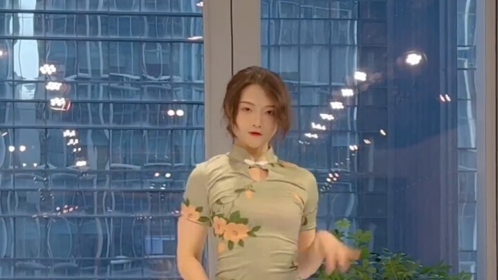 【Kucing Panda】Versi vertikal dari cinta romantis❤️Koreografi Cheongsam "Feng Yue" tarian jazz gaya T