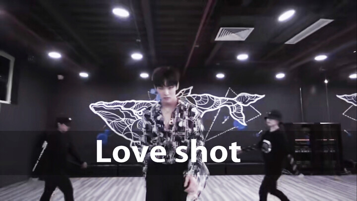 (เหยาหมิงหมิง Love Shot) UNINE เหยาหมิงหมิงเต้นเพลง Love Shot - EXO