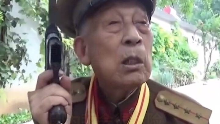 These two guns are the ultimate medals of honor for his lifelong military career.