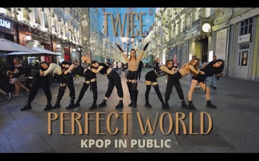 TWICE-PERFECT WORLD สาวรัสเซียสวยสุดๆ บนท้องถนนและเต้นไปกับเพลงคัฟเวอร์ของ Rabbit Gas ซิงเกิลภาษาญี่