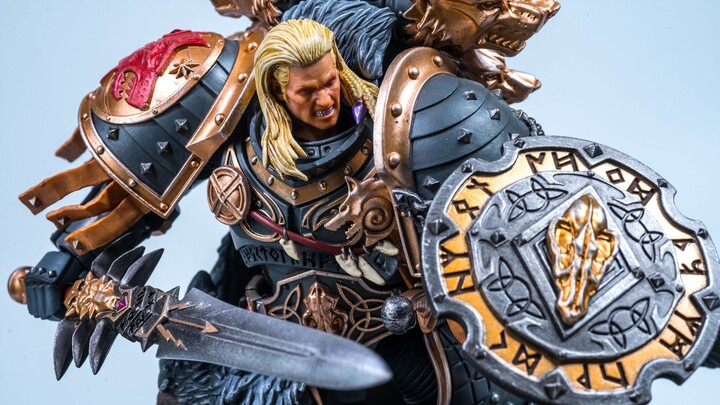 Space Viking, the Wolf King is here! Space Wolf Primarch Leman Russ Dark Source Warhammer 40K series