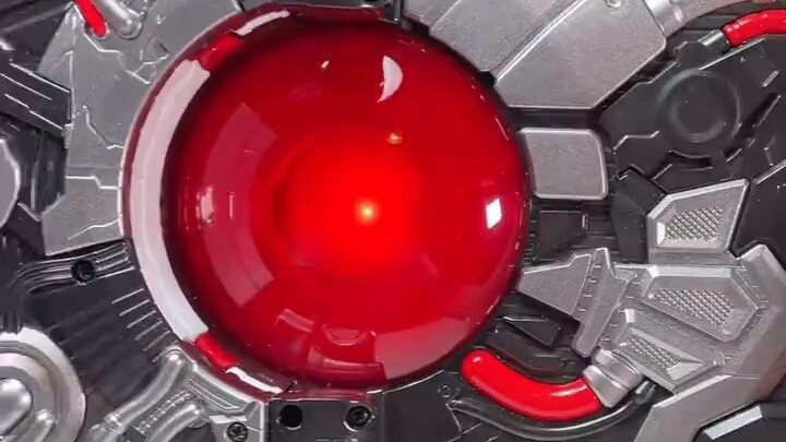 The first stop at the new store is to randomly give away 20 DX Kamen Rider Ark Drivers to fans for f