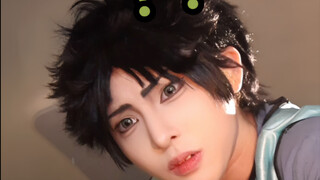 อาคางิ: รุ่นพี่คุโระ คุณ...ป่วยอีกแล้วเหรอ?