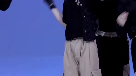 【李旻浩】感谢Cody的裤子的大头下的小旻浩(˵¯͒〰¯͒˵)