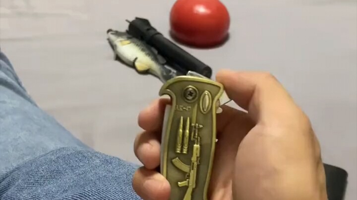 “Anh em tốt, ra uống rượu đi”