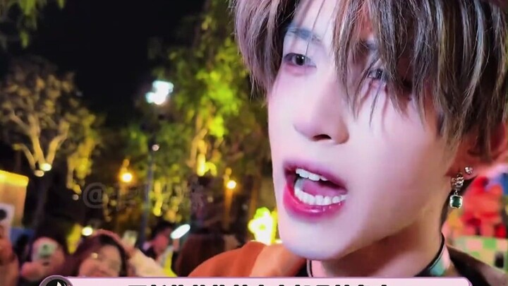 เด็กหญิงที่หลงใหลเสียงและหน้าตาคนอื่น ค่อยๆ แตกสลายไปอย่างแผ่วเบา