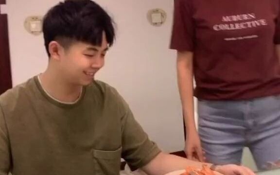 [The Married Life of a Northern Man] Haha, my mother-in-law is so kind to my boyfriend—she’s even he