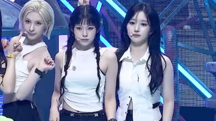 หมีแพนด้าปู้ปู้ลูบอยู่ตั้งนาน ก็ยังต้องให้เด็กออกมาจัดการ