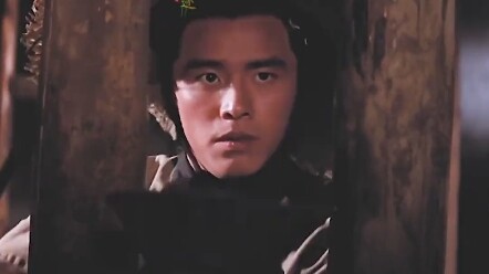 Anh Tiểu Vũ đột nhập vào nhà tù để giải cứu ông Lục