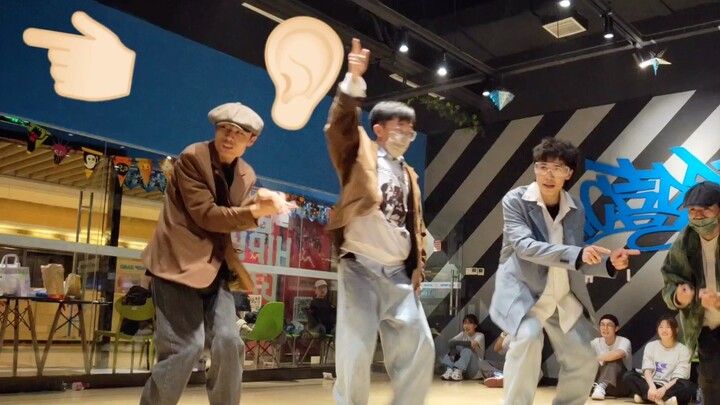 Tarian kunci, lolos uji video grup tahun lalu sekaligus! Keren! Luar biasa!