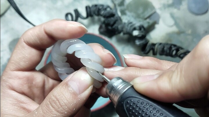 Teach You To Make A Interesting Twist Flower