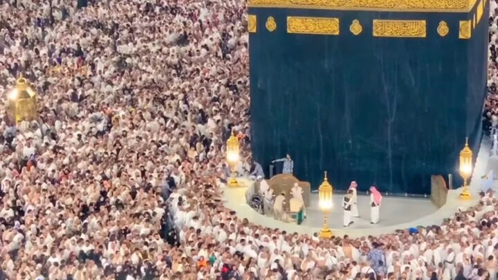 mashaallah kitna payara lag raha hai madina