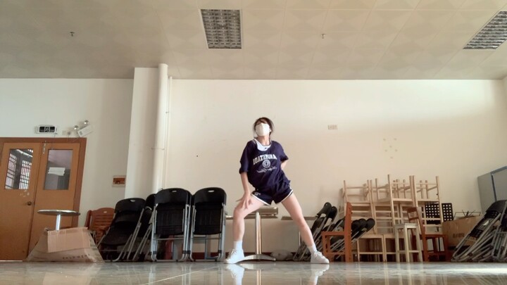 Cover dance garis keturunan terbaru dari ruang latihan Twice