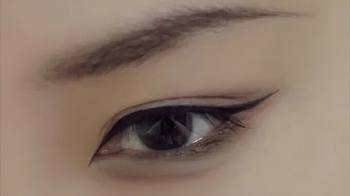 Hope to know! The real Danfeng eyes look like this! Squint your eyes and don't touch the porcelain!