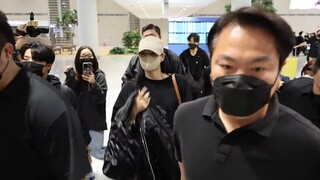 JISOO&ROSÉ&LISA menyelesaikan perjalanan luar negeri mereka dan masuk ICN hari ini