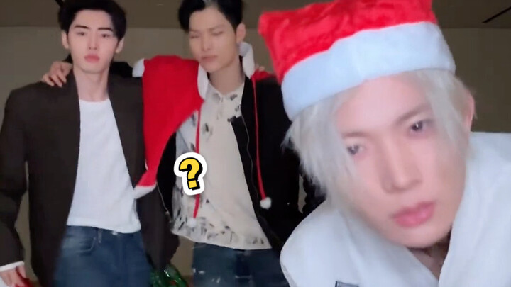 กลุ่มฟูจัดปาร์ตี้คริสต์มาสสุดเพี้ยน จนพี่สาวก็หลุดแนวไปด้วยแล้ว! บอกแล้วไงว่าอย่าไปเล่นกับเจ้าหญิงบี