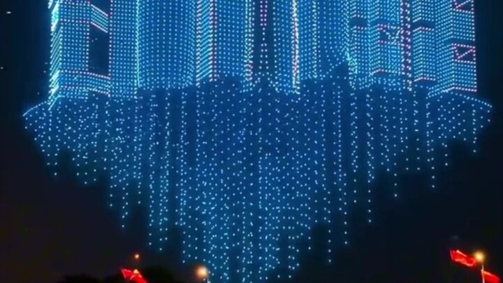 Trung Quốc sử dụng hơn 20.000 máy bay không người lái lập kỷ lục thế giới; netizen nước ngoài thốt l