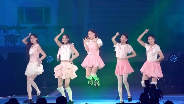 [ILLIT] Someone cuts the song as soon as their feet leave the ground!